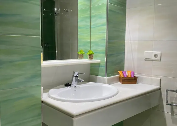 Enmitatiko Alcazar Viejo Apartmán *