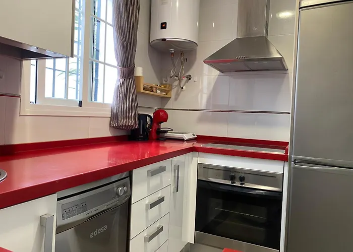 Enmitatiko Alcazar Viejo *